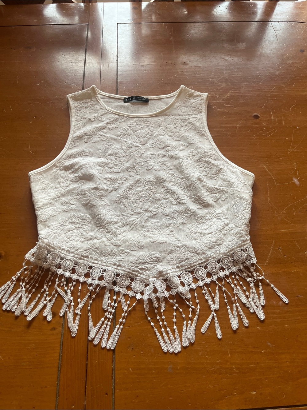 SHEIN Cream Crochet Fringe Floral Crop Tank